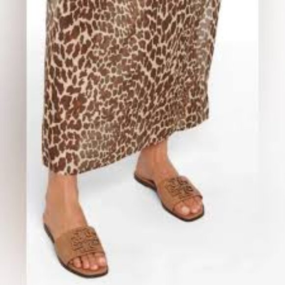 NIB Tory Burch Ines Slide T Logo Leather Sandals ALMOND FLOUR - Picture 4 of 5